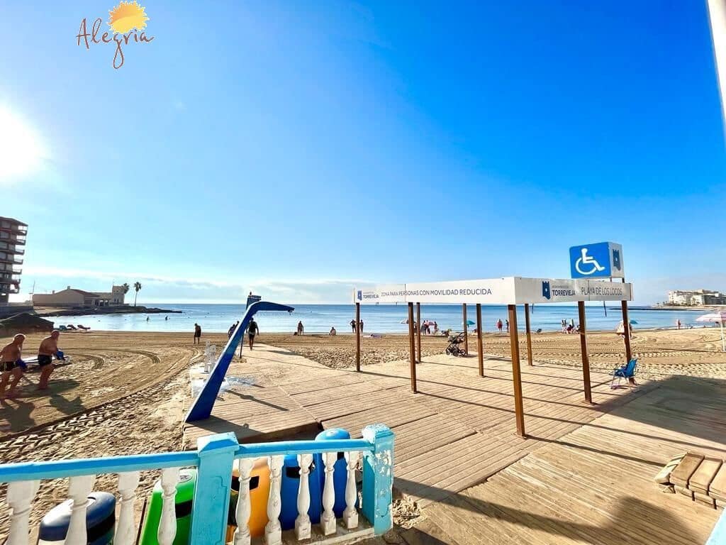 2 makuuhuone Kattohuoneisto myytävänä paikassa Torrevieja mukana uima-altaan - 465 900 € (Ref: 7840034)