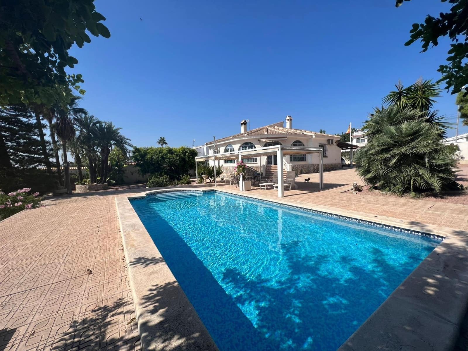 3 sypialnia Willa na sprzedaż w Ciudad Quesada z basenem - 700 000 € (Ref: 7842586)