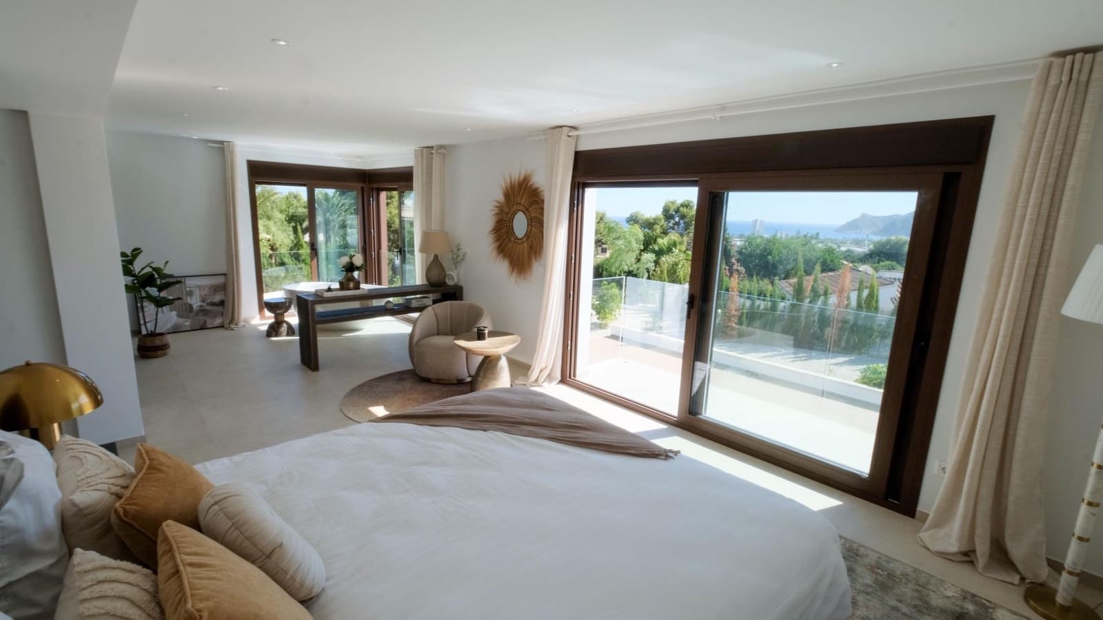 5 bedroom Villa for sale in Altea with pool garage - € 2,250,000 (Ref: 7854856)