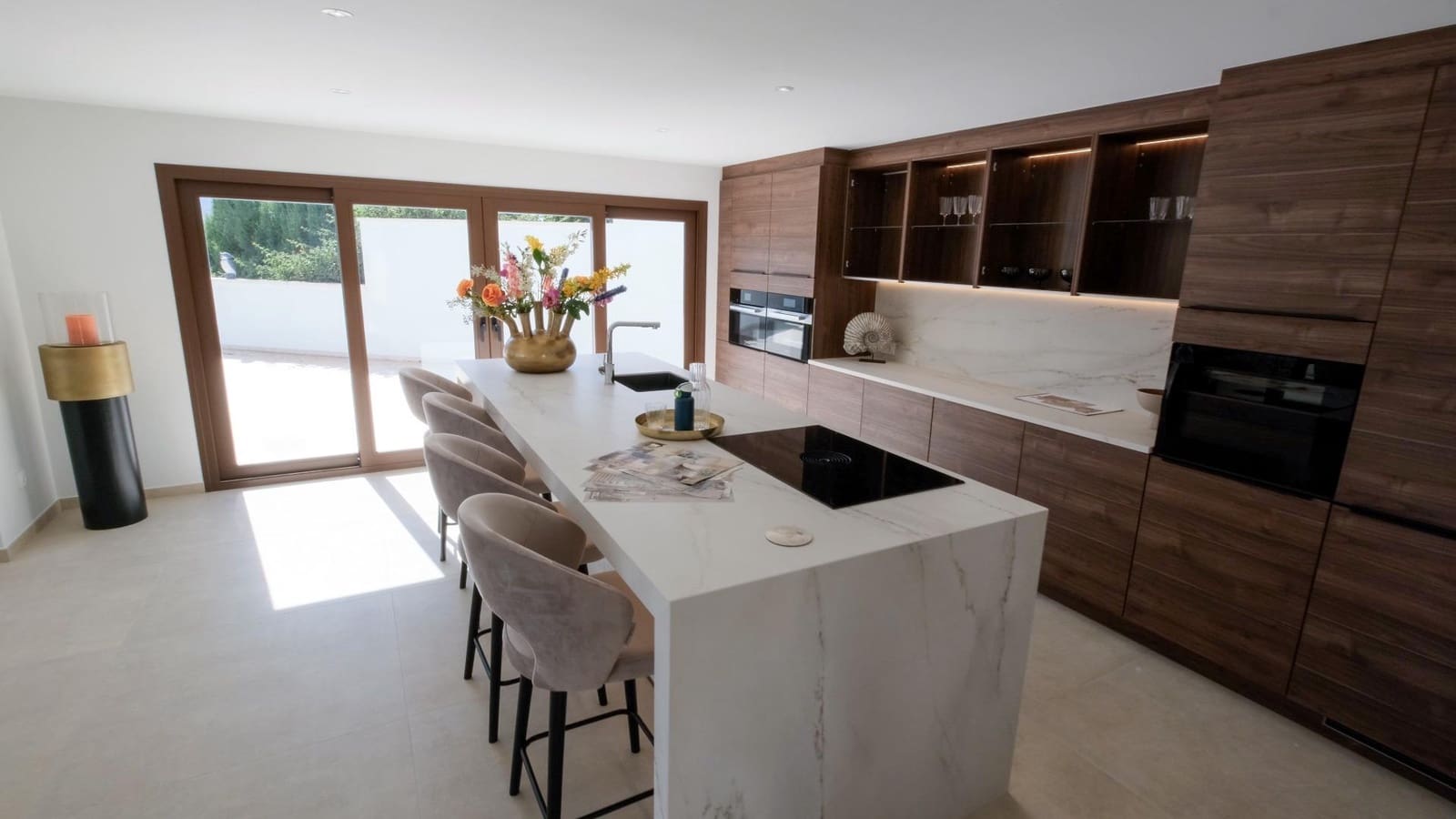 5 bedroom Villa for sale in Altea with pool garage - € 2,250,000 (Ref: 7854856)