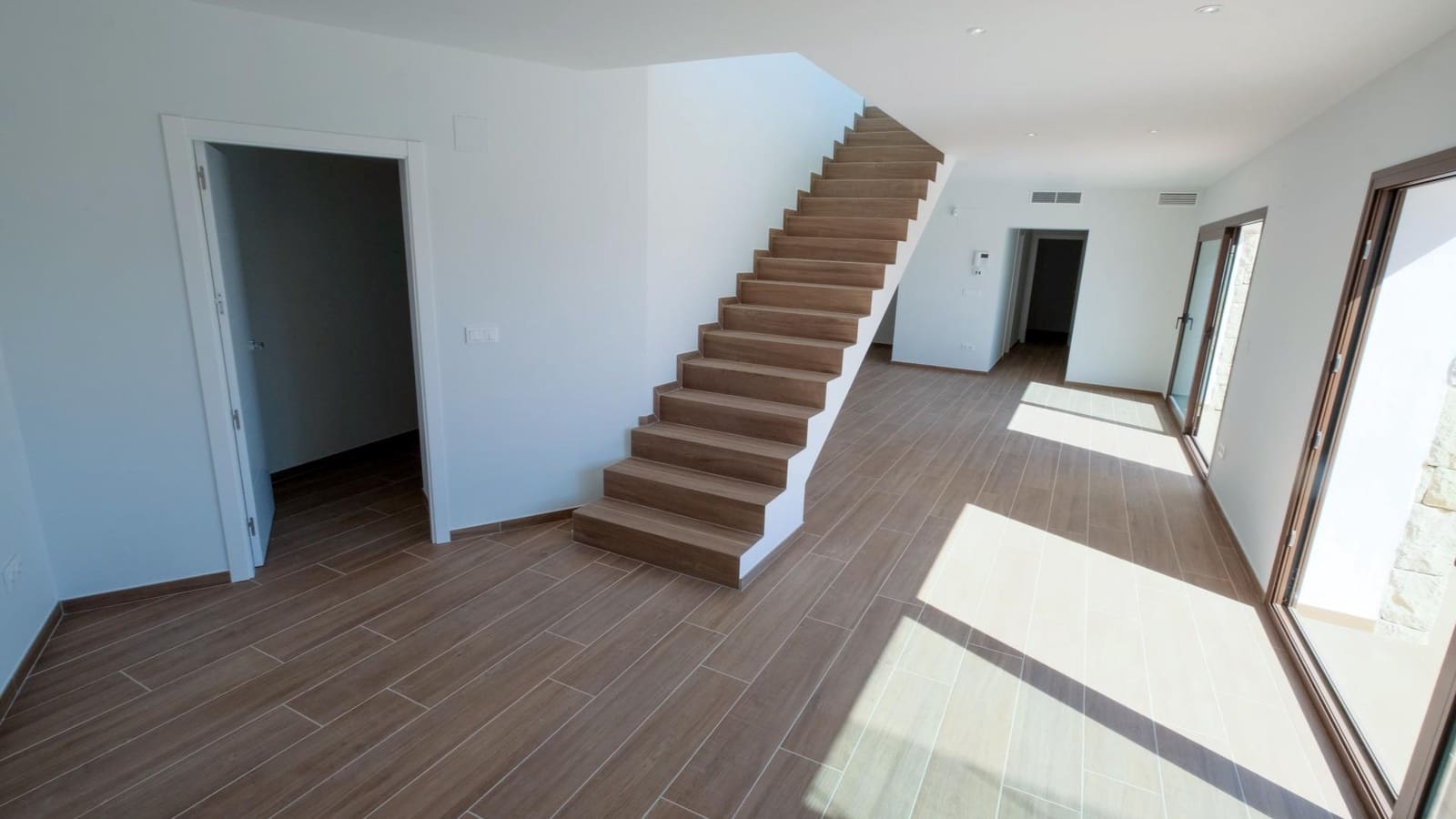 5 bedroom Villa for sale in Altea with pool garage - € 2,250,000 (Ref: 7854856)