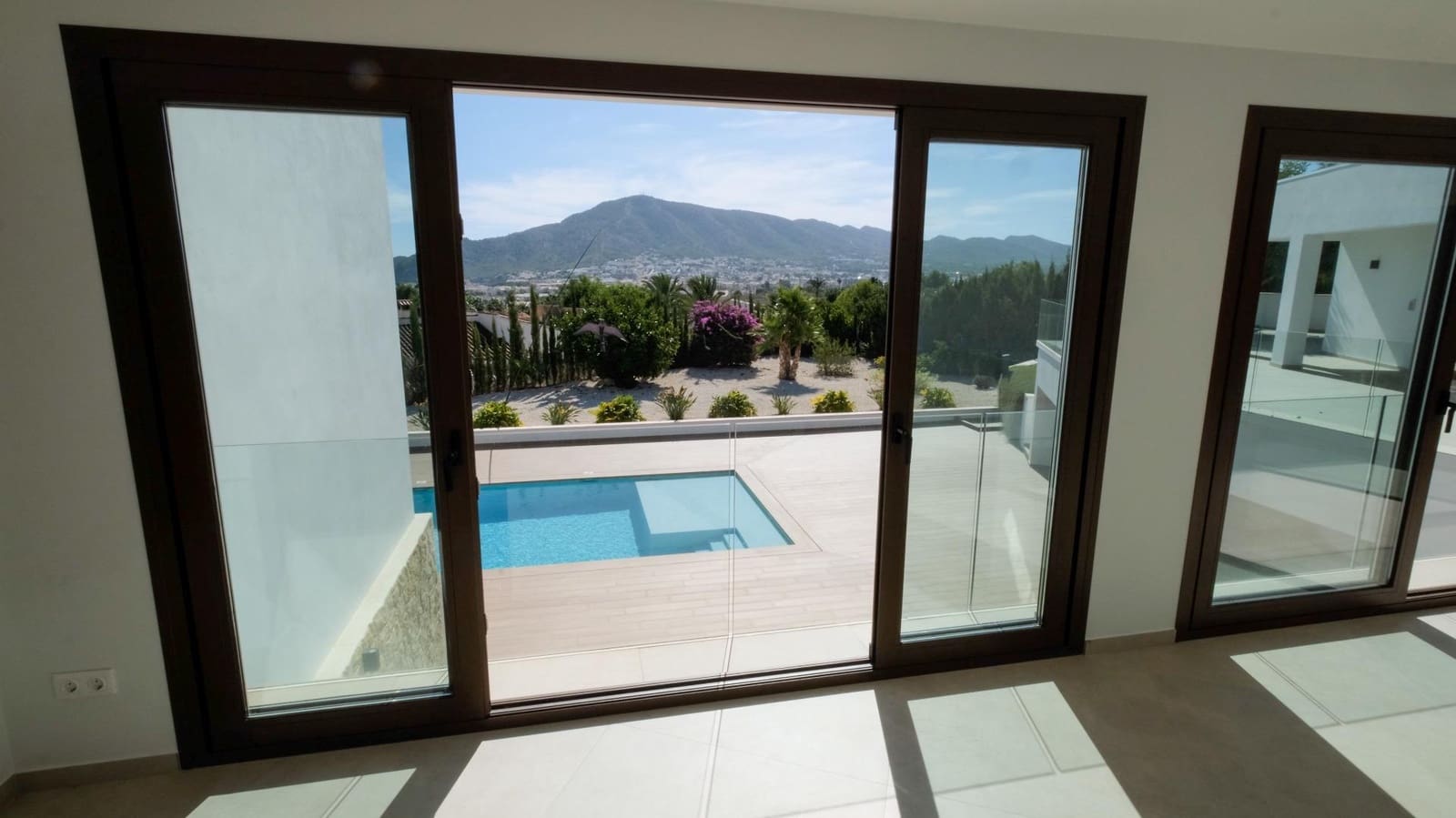 5 bedroom Villa for sale in Altea with pool garage - € 2,250,000 (Ref: 7854856)