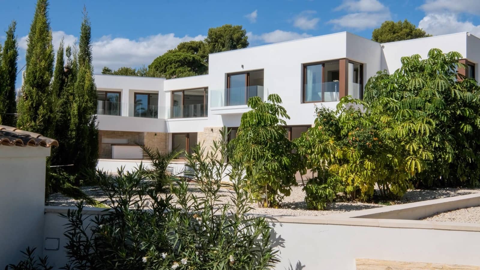 5 bedroom Villa for sale in Altea with pool garage - € 2,250,000 (Ref: 7854856)