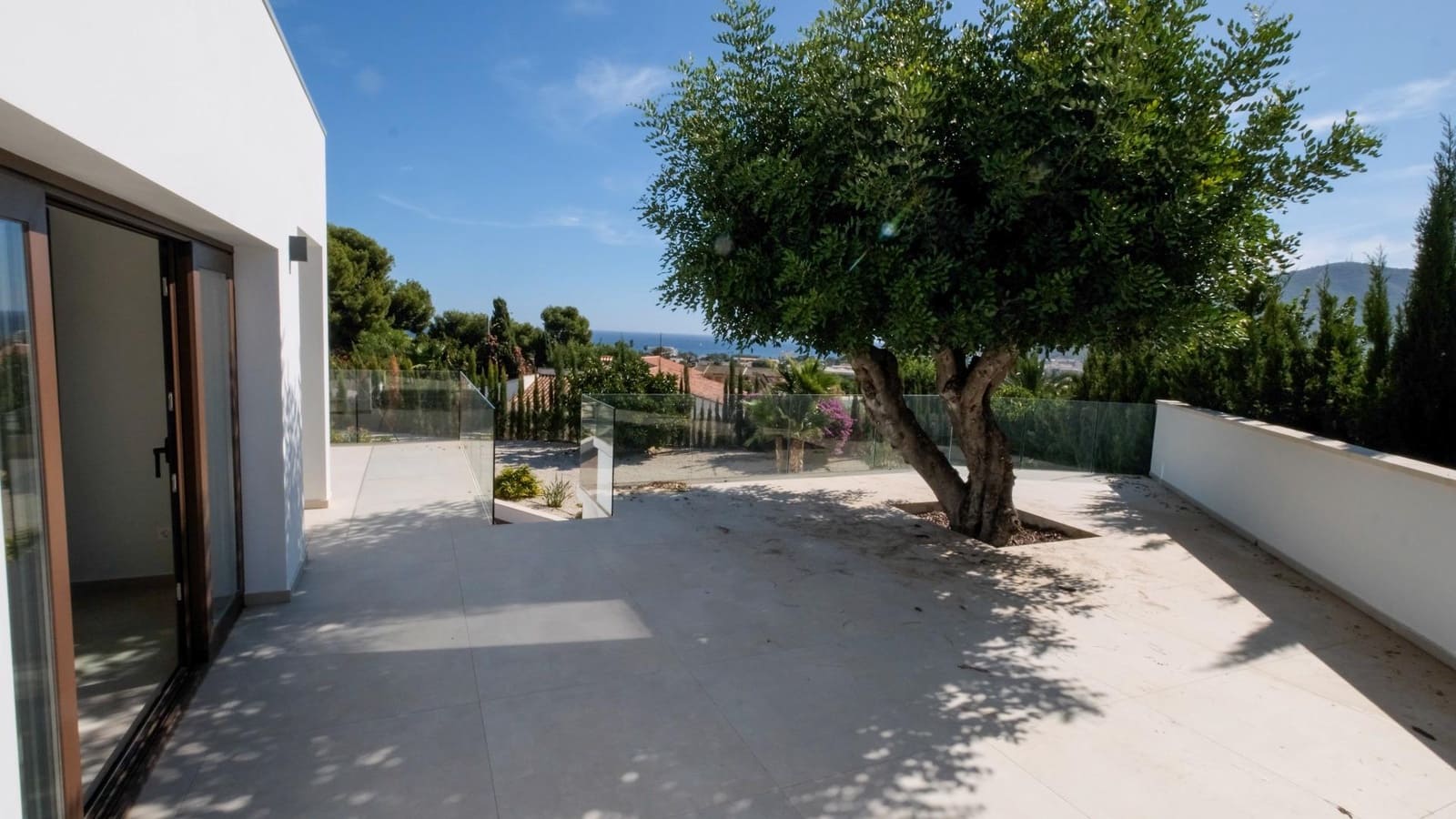 5 bedroom Villa for sale in Altea with pool garage - € 2,250,000 (Ref: 7854856)