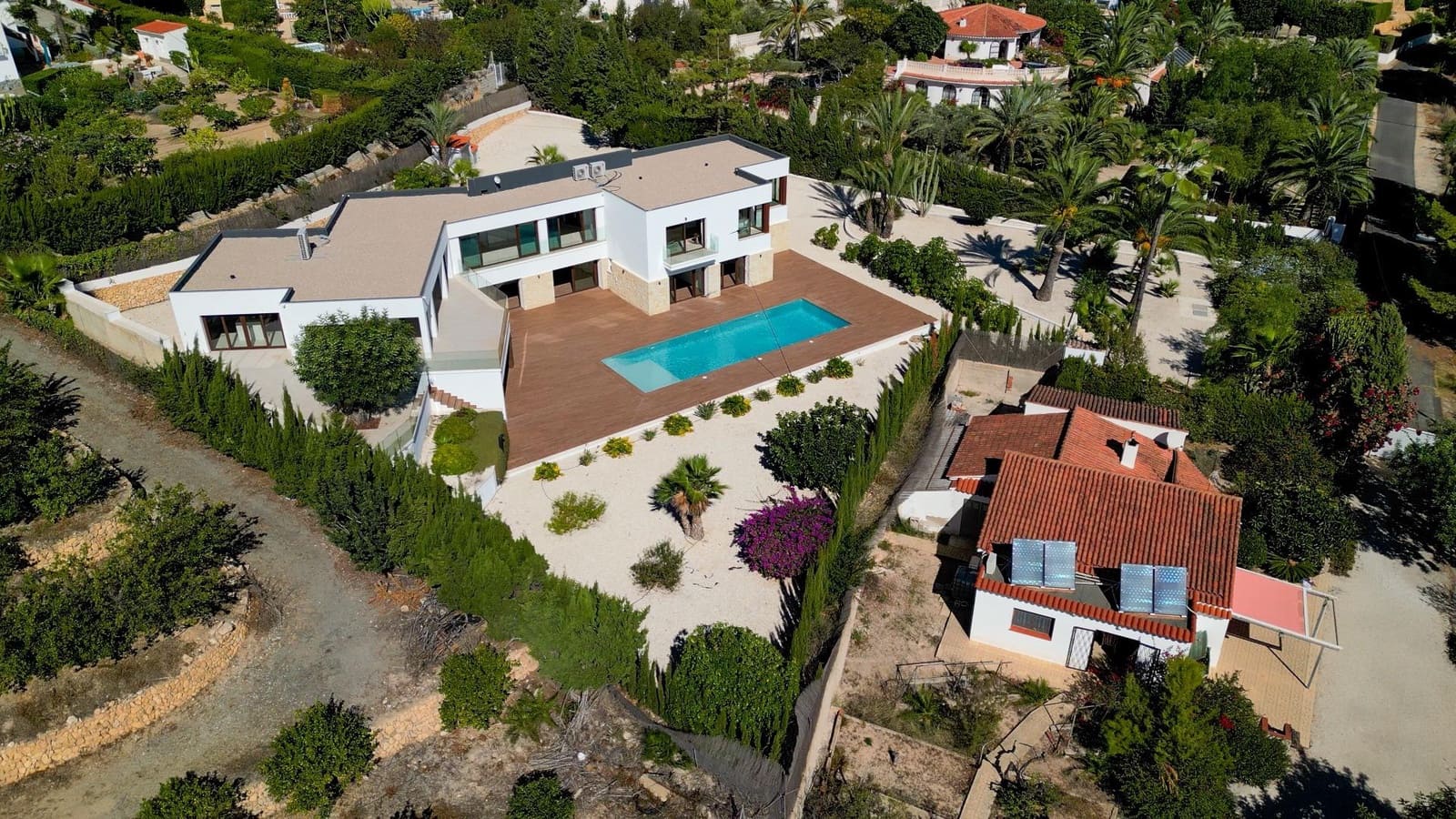 5 bedroom Villa for sale in Altea with pool garage - € 2,250,000 (Ref: 7854856)