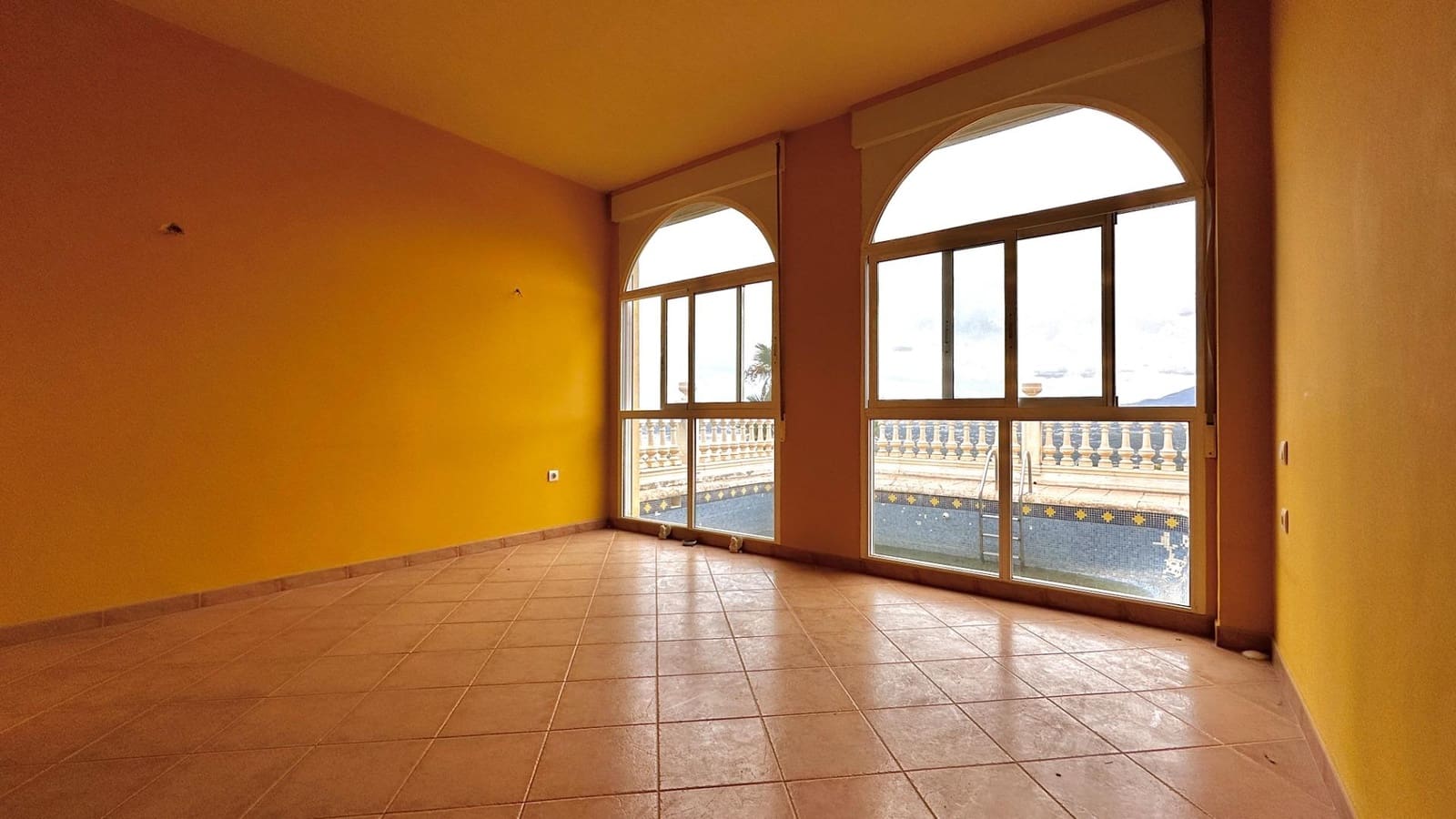 5 bedroom Villa for sale in Altea with pool garage - € 1,300,000 (Ref: 7877997)