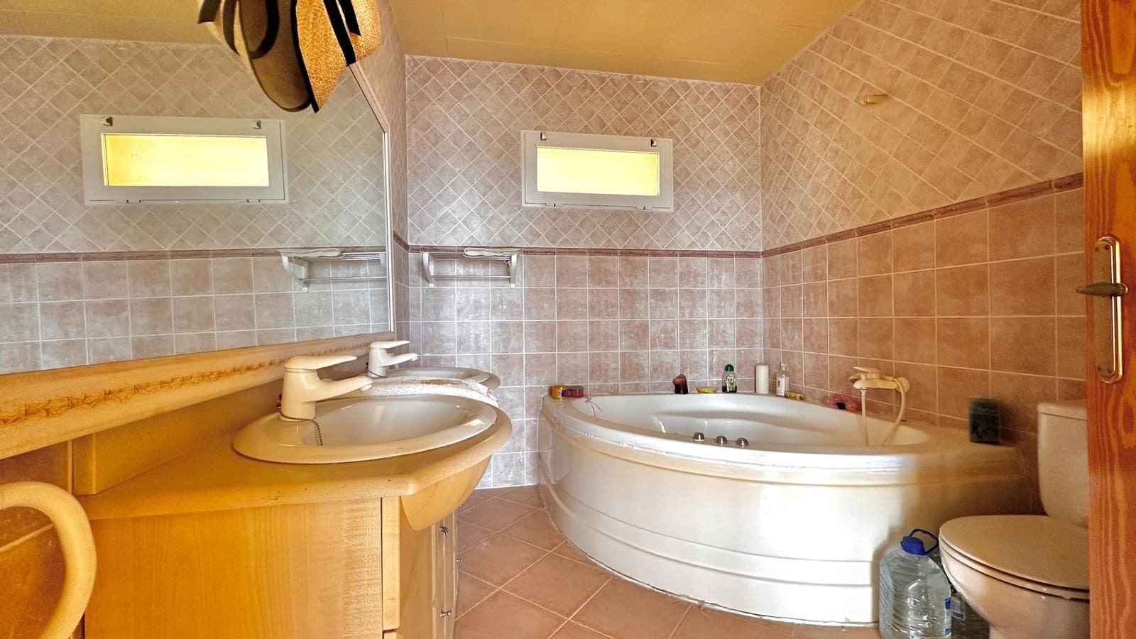 5 bedroom Villa for sale in Altea with pool garage - € 1,300,000 (Ref: 7877997)