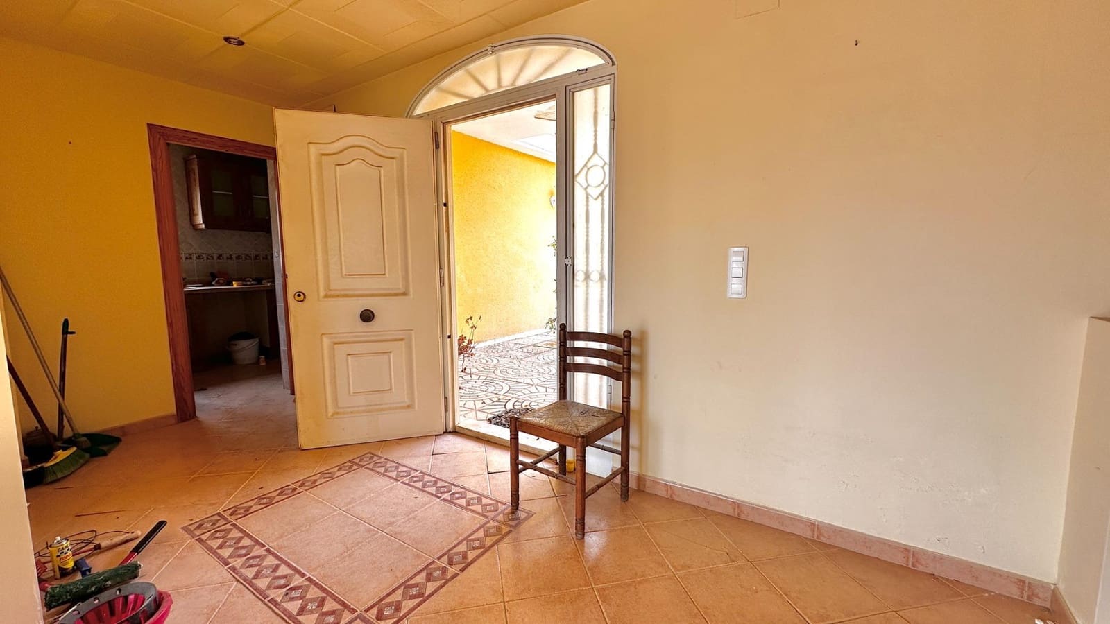 5 bedroom Villa for sale in Altea with pool garage - € 1,300,000 (Ref: 7877997)