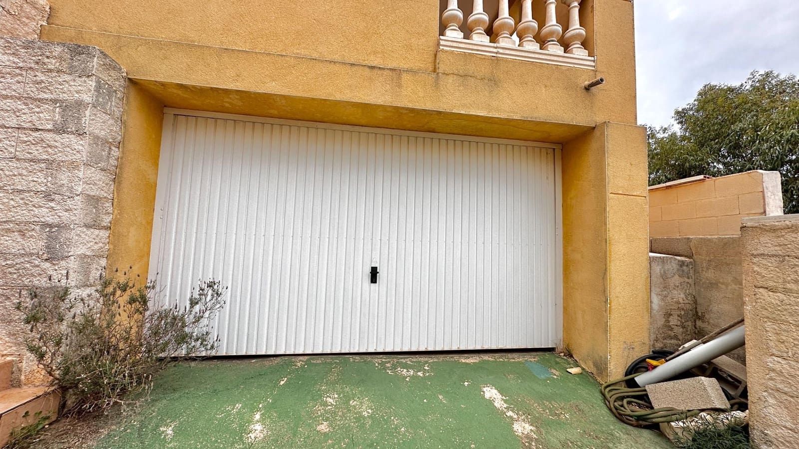 5 bedroom Villa for sale in Altea with pool garage - € 1,300,000 (Ref: 7877997)