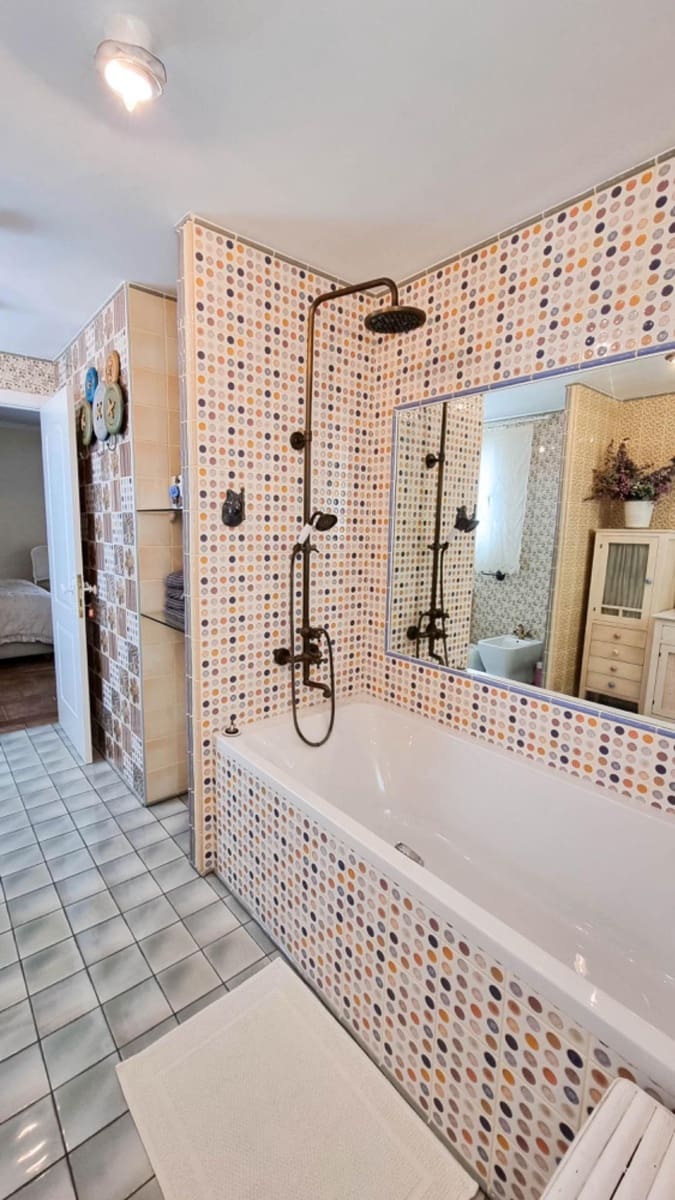 6 bedroom Villa for sale in Moraira with pool - € 1,350,000 (Ref: 7899725)