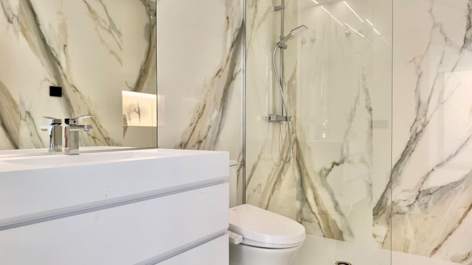 5 bedroom Villa for sale in Altea with pool - € 2,350,000 (Ref: 7918225)