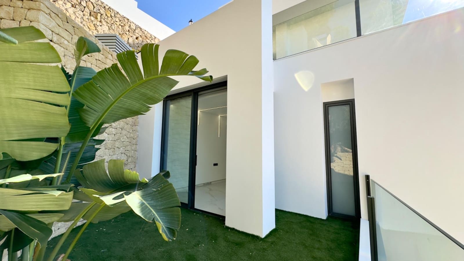 5 bedroom Villa for sale in Altea with pool - € 2,350,000 (Ref: 7918225)