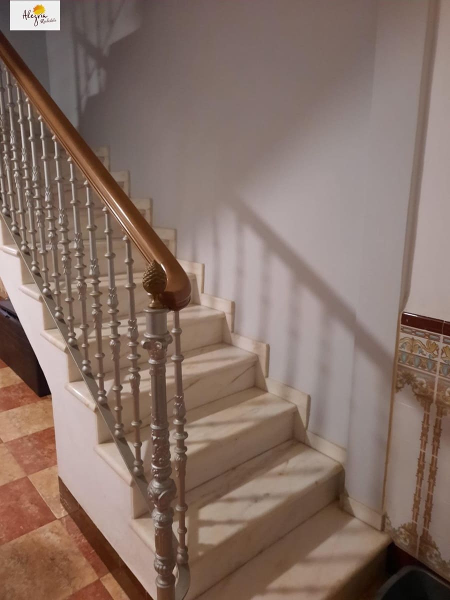 9 soveværelse Villa til salg i Cullera med garage - € 640.000 (Ref: 7986361)