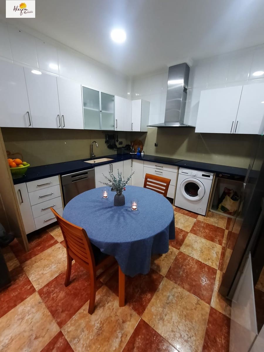 9 soveværelse Villa til salg i Cullera med garage - € 640.000 (Ref: 7986361)