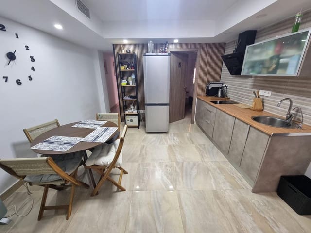 4 sypialnia Apartament na sprzedaż w Centro, Torrevieja - 200 000 € (Ref: 8035193)