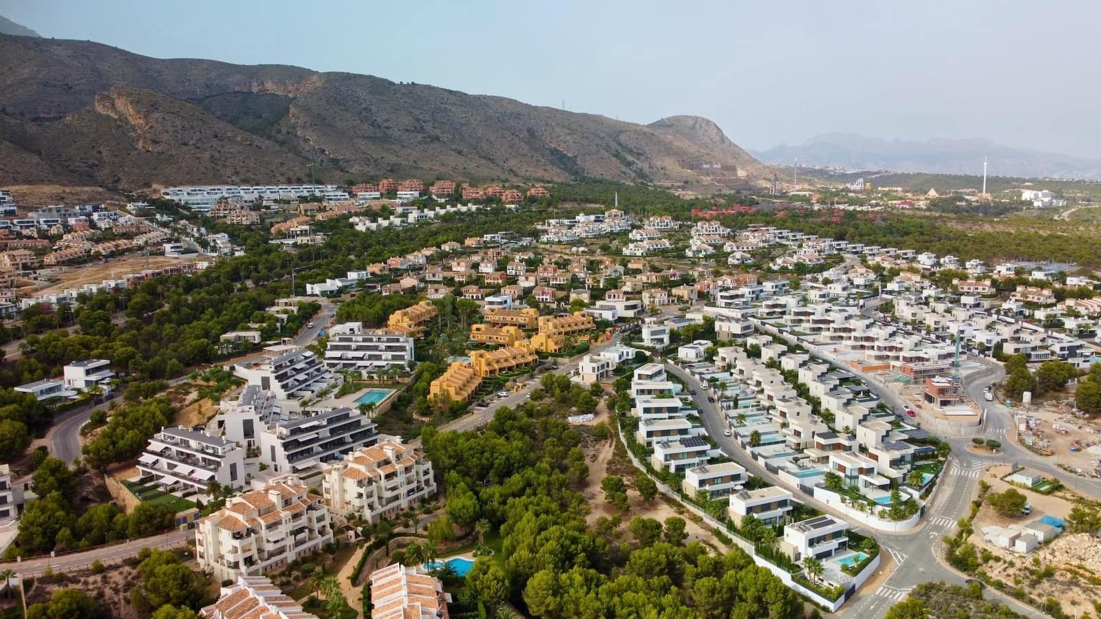 3 bedroom Apartment for sale in Finestrat with pool - € 449,000 (Ref: 8046420)