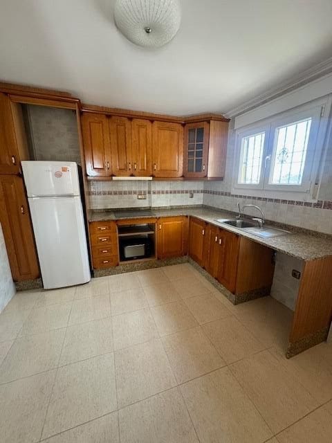 4 sypialnia Willa na sprzedaż w Orihuela Costa z basenem garażem - 390 000 € (Ref: 8062446)