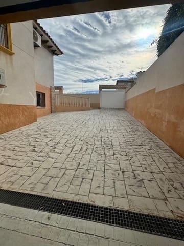 4 sypialnia Willa na sprzedaż w Orihuela Costa, Orihuela z basenem garażem - 390 000 € (Ref: 8062446)