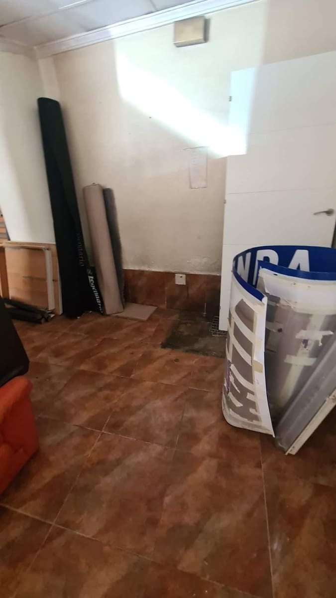 Komercyjne na sprzedaż w Torrevieja - 126 000 € (Ref: 8067554)