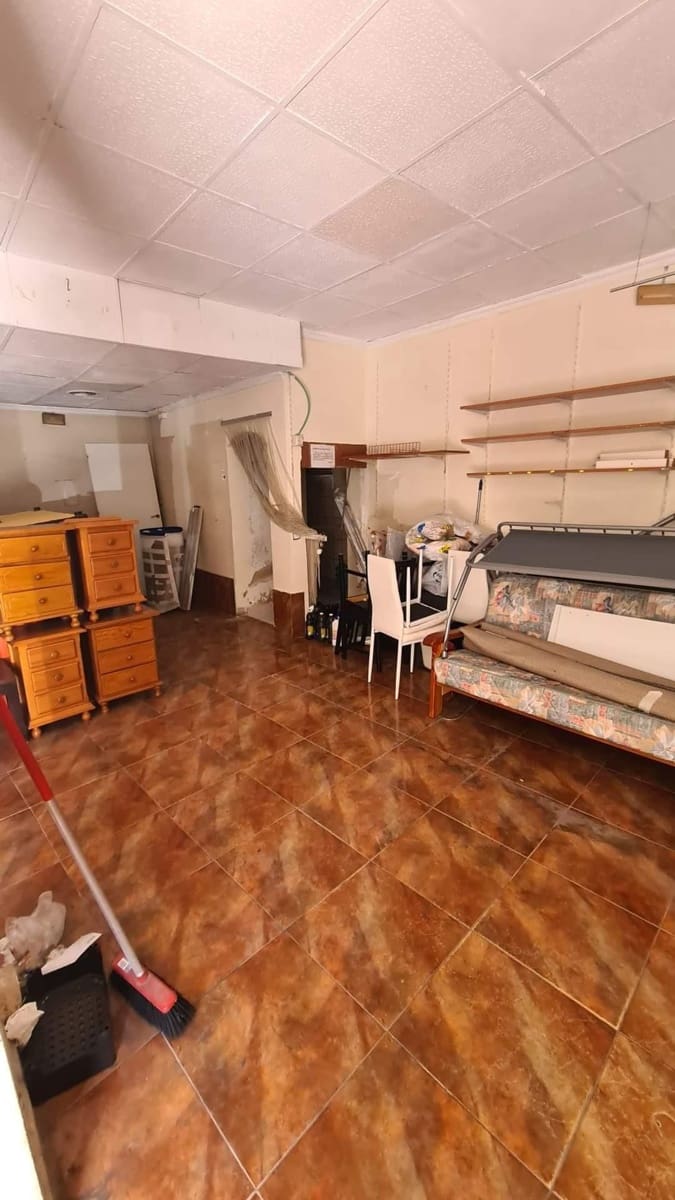 Komercyjne na sprzedaż w Torrevieja - 126 000 € (Ref: 8067554)