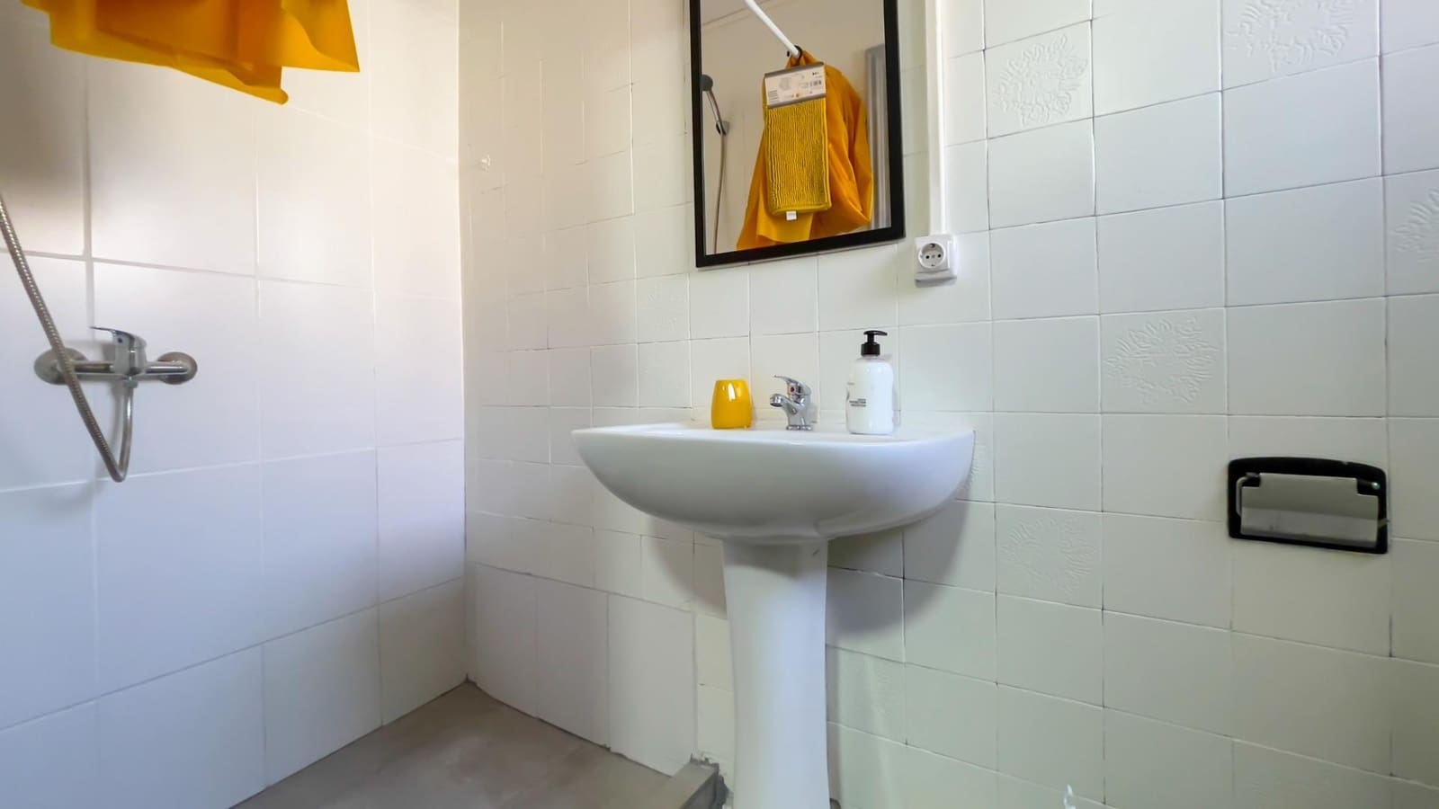 16 slaapkamer Hotel te koop in Alicante stad - € 1.200.000 (Ref: 8078275)