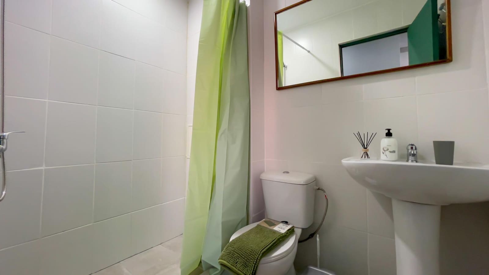 16 slaapkamer Hotel te koop in Alicante stad - € 1.200.000 (Ref: 8078275)