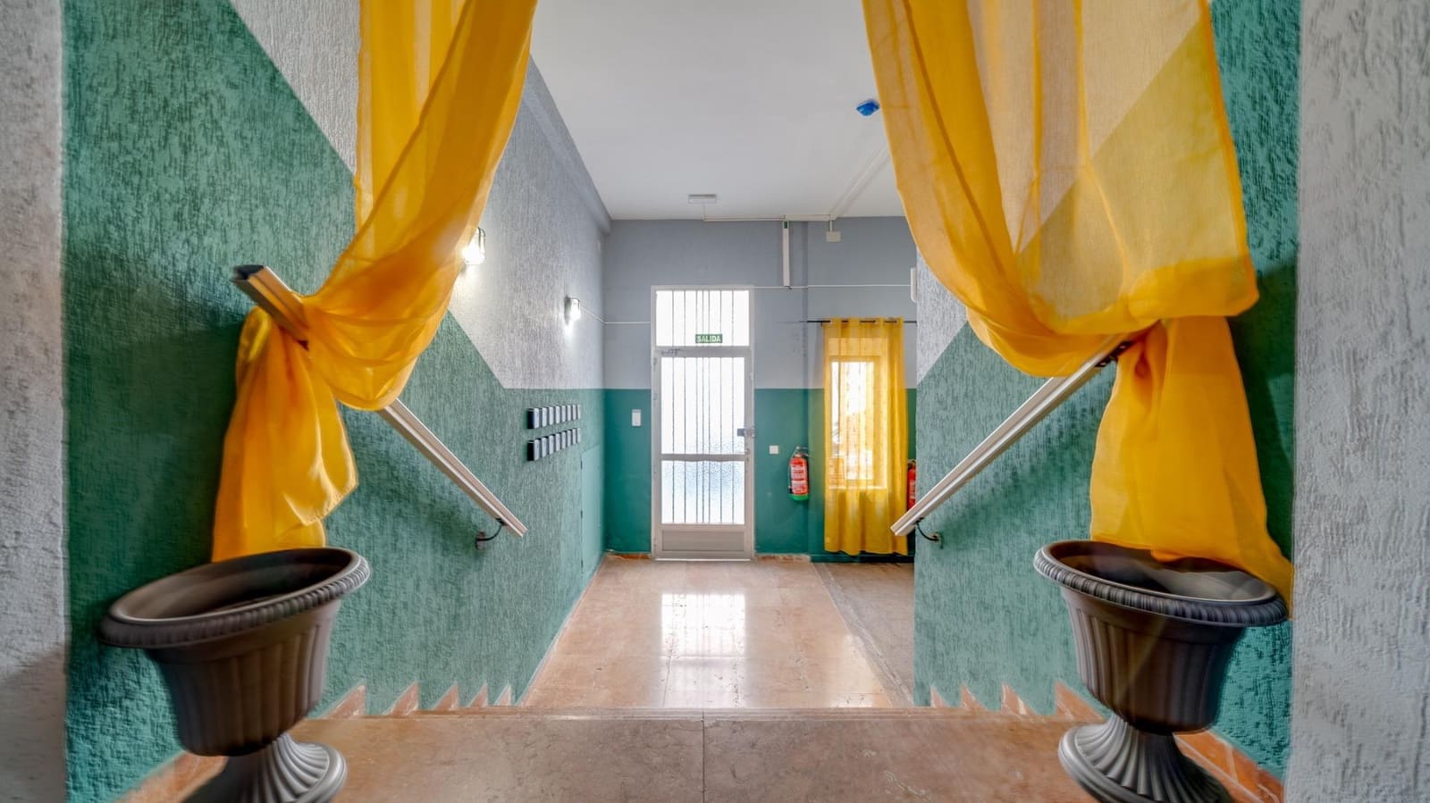 16 slaapkamer Hotel te koop in Alicante stad - € 1.200.000 (Ref: 8078275)