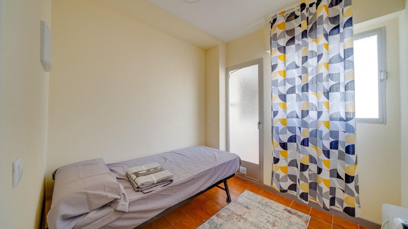 16 slaapkamer Hotel te koop in Alicante stad - € 1.200.000 (Ref: 8078275)