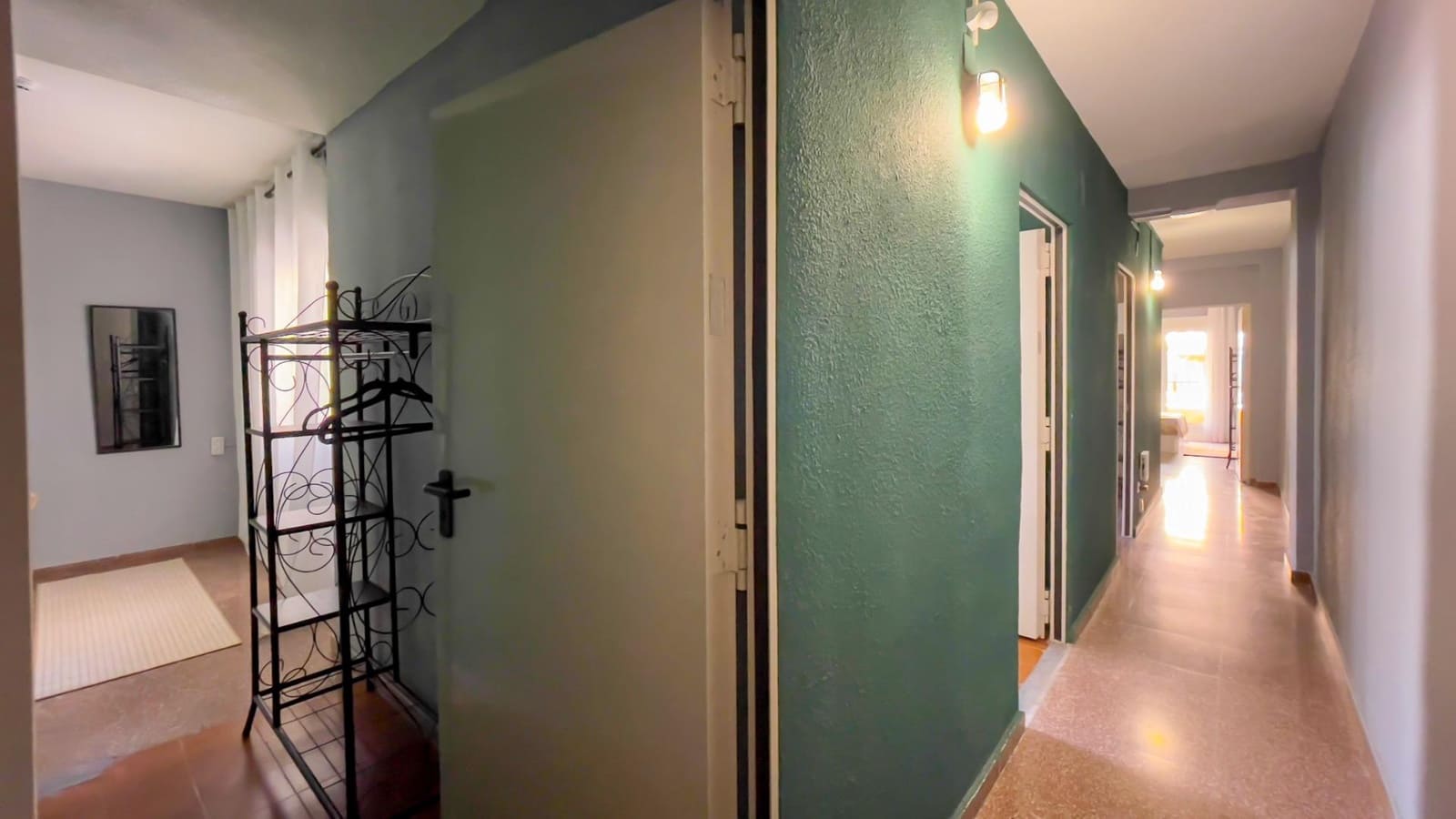 16 slaapkamer Hotel te koop in Alicante stad - € 1.200.000 (Ref: 8078275)