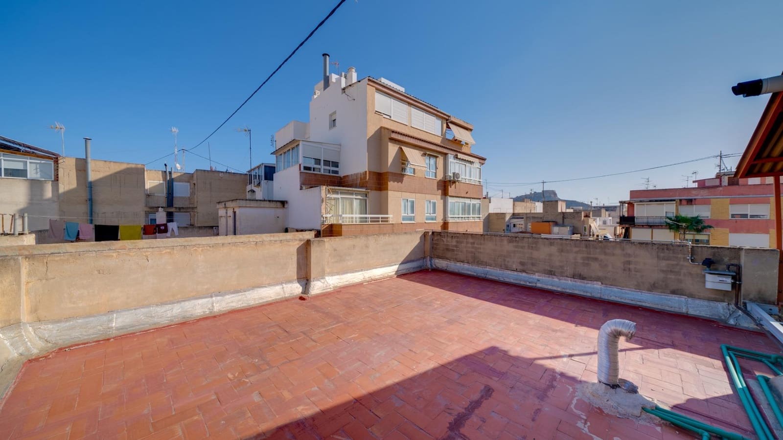 16 slaapkamer Hotel te koop in Alicante stad - € 1.200.000 (Ref: 8078275)