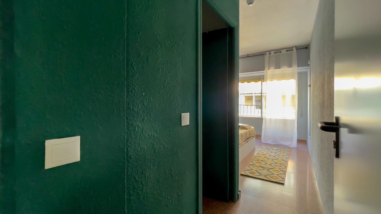 16 slaapkamer Hotel te koop in Alicante stad - € 1.200.000 (Ref: 8078275)