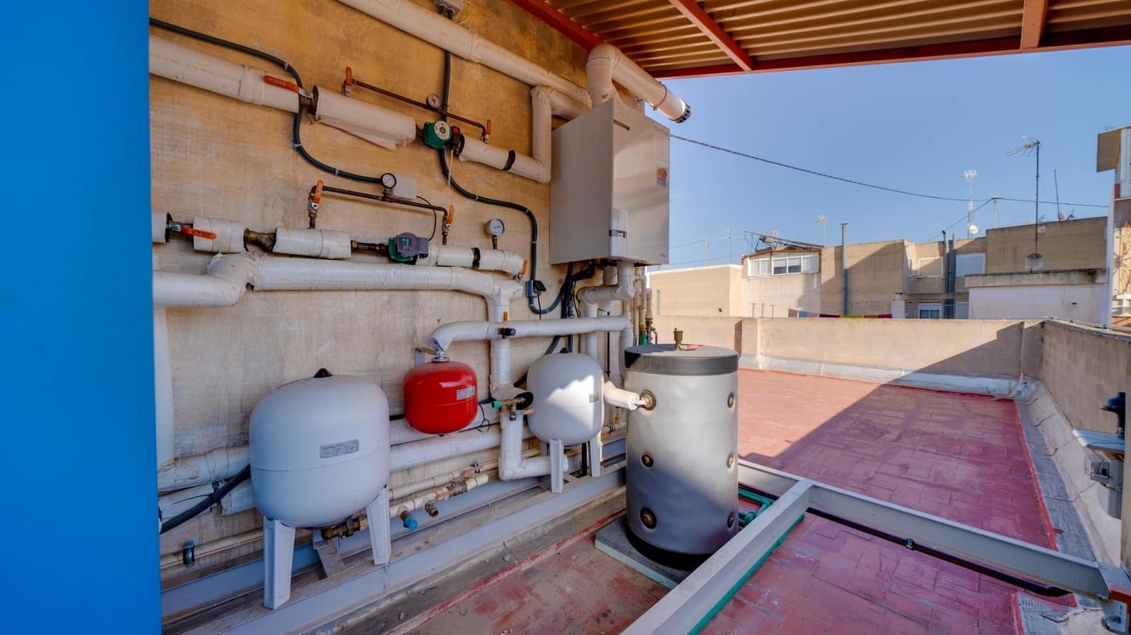 16 slaapkamer Hotel te koop in Alicante stad - € 1.200.000 (Ref: 8078275)