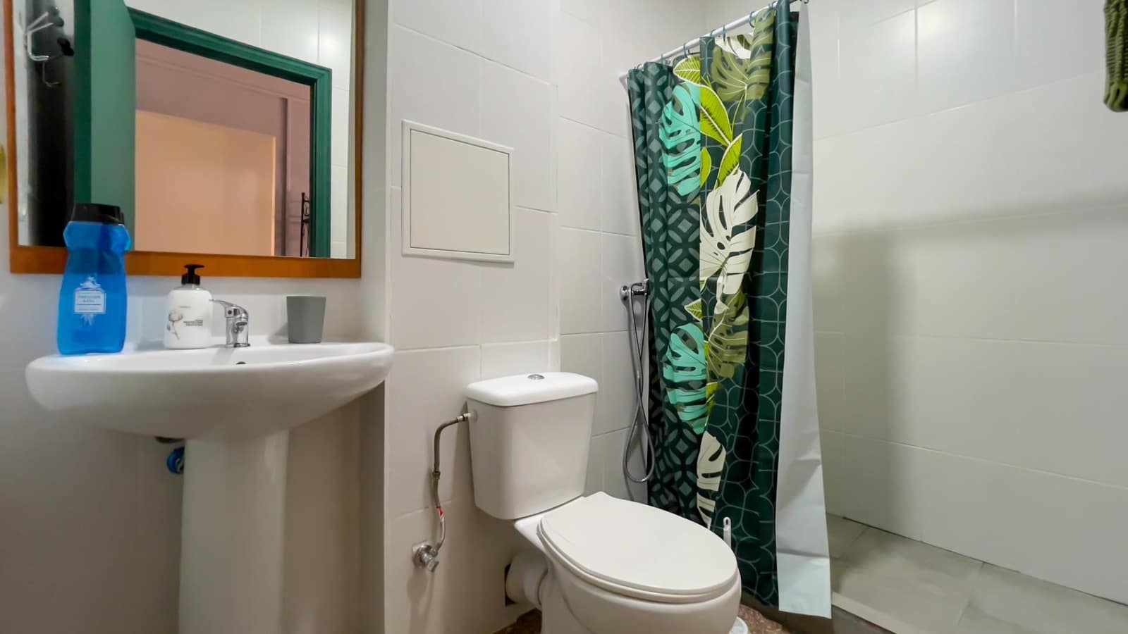 16 slaapkamer Hotel te koop in Alicante stad - € 1.200.000 (Ref: 8078275)