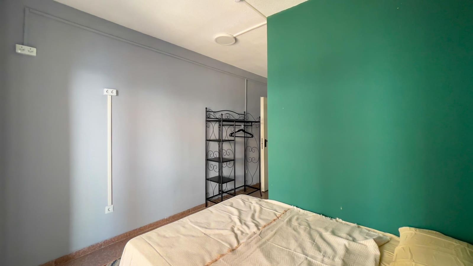 16 slaapkamer Hotel te koop in Alicante stad - € 1.200.000 (Ref: 8078275)