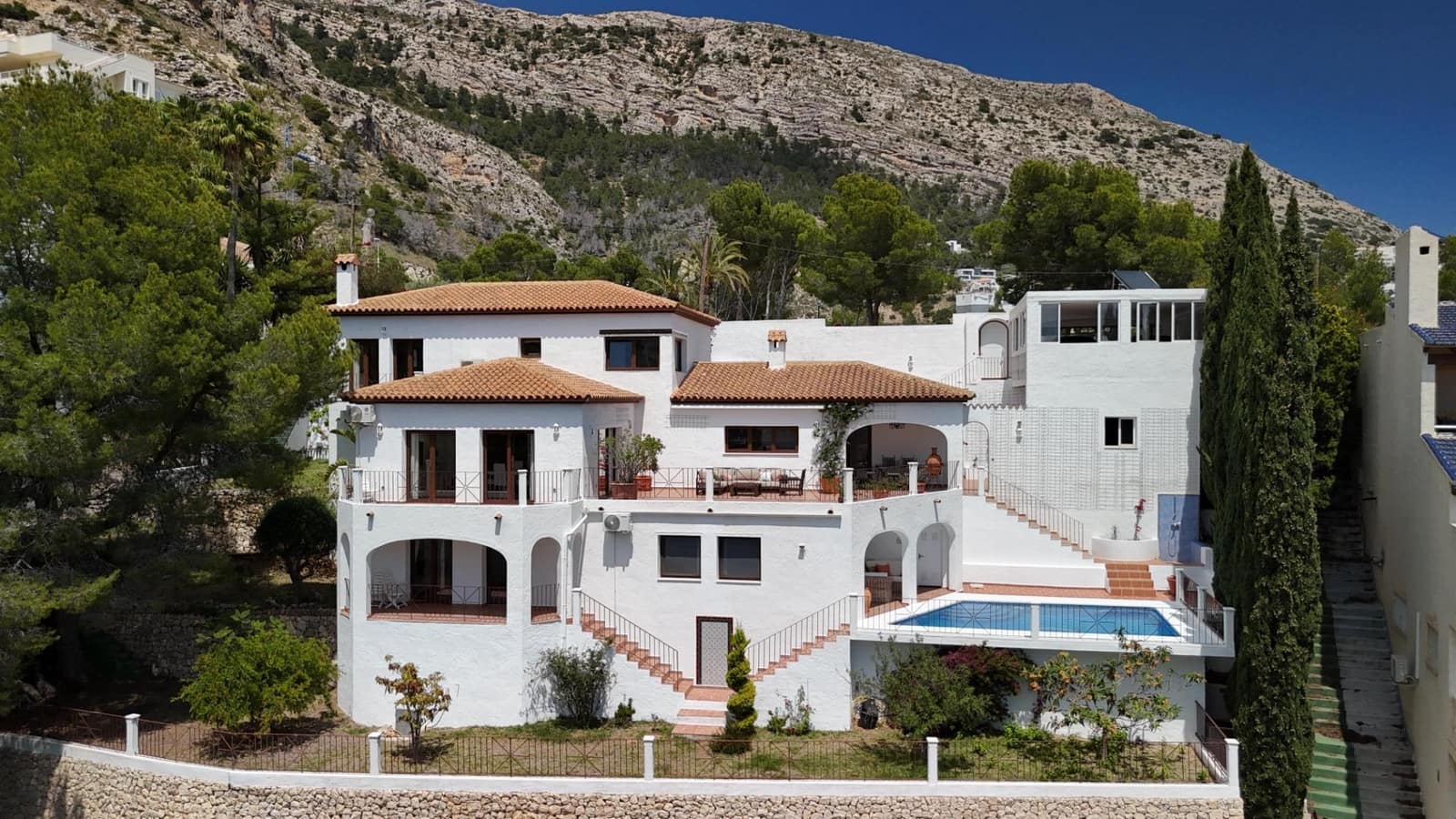 5 chambre Villa/Maison à vendre à Altea avec piscine - 1 900 000 € (Ref: 8096376)