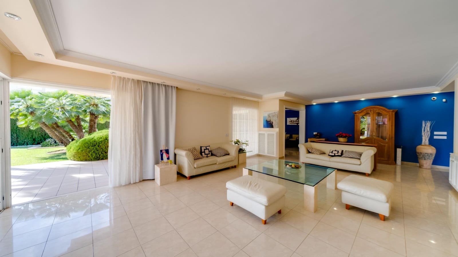 7 bedroom Villa for sale in Benidorm with pool - € 1,595,000 (Ref: 8097191)