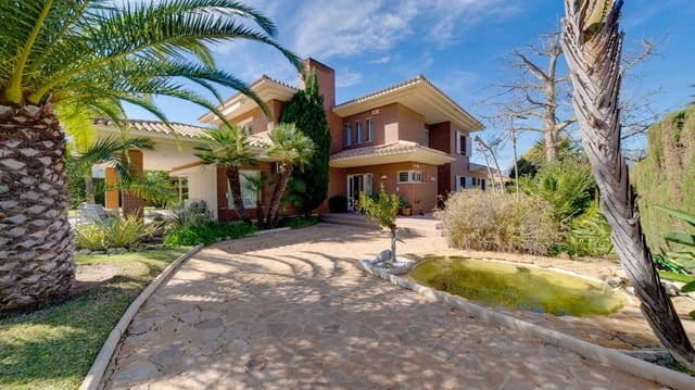 7 soveværelse Villa til salg i Benidorm med swimmingpool - € 1.595.000 (Ref: 8097191)