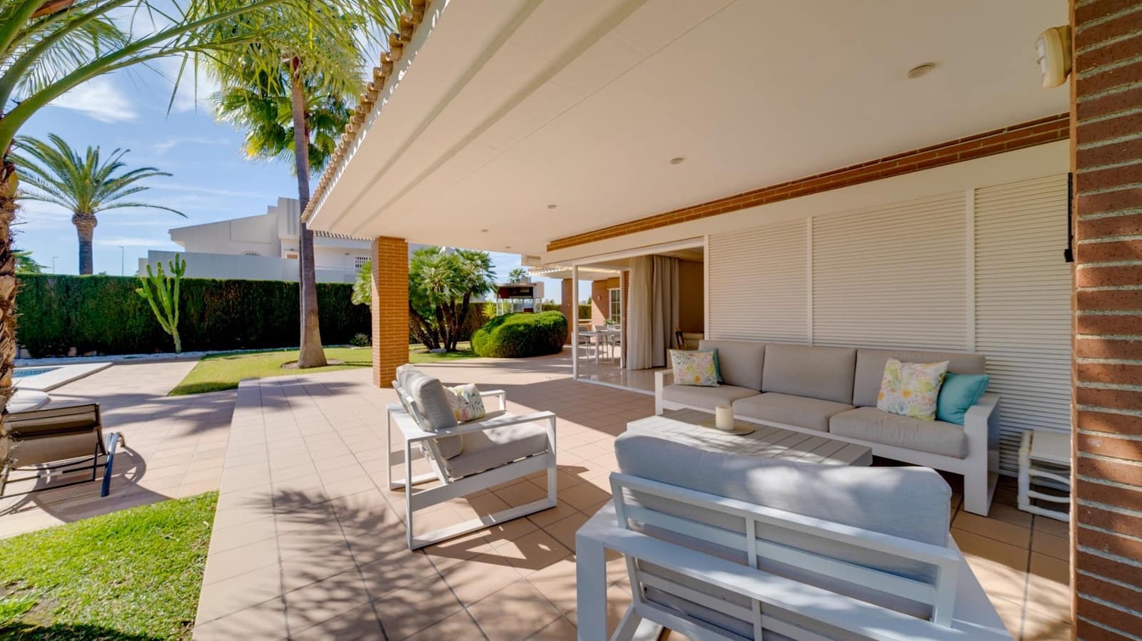 7 bedroom Villa for sale in Benidorm with pool - € 1,595,000 (Ref: 8097191)