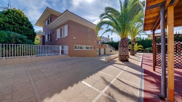 7 soveværelse Villa til salg i Benidorm med swimmingpool - € 1.595.000 (Ref: 8097191)