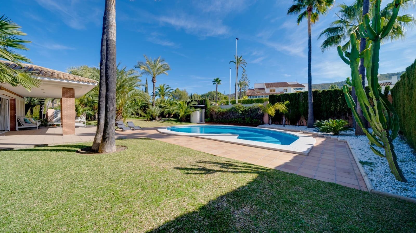 7 bedroom Villa for sale in Benidorm with pool - € 1,595,000 (Ref: 8097191)