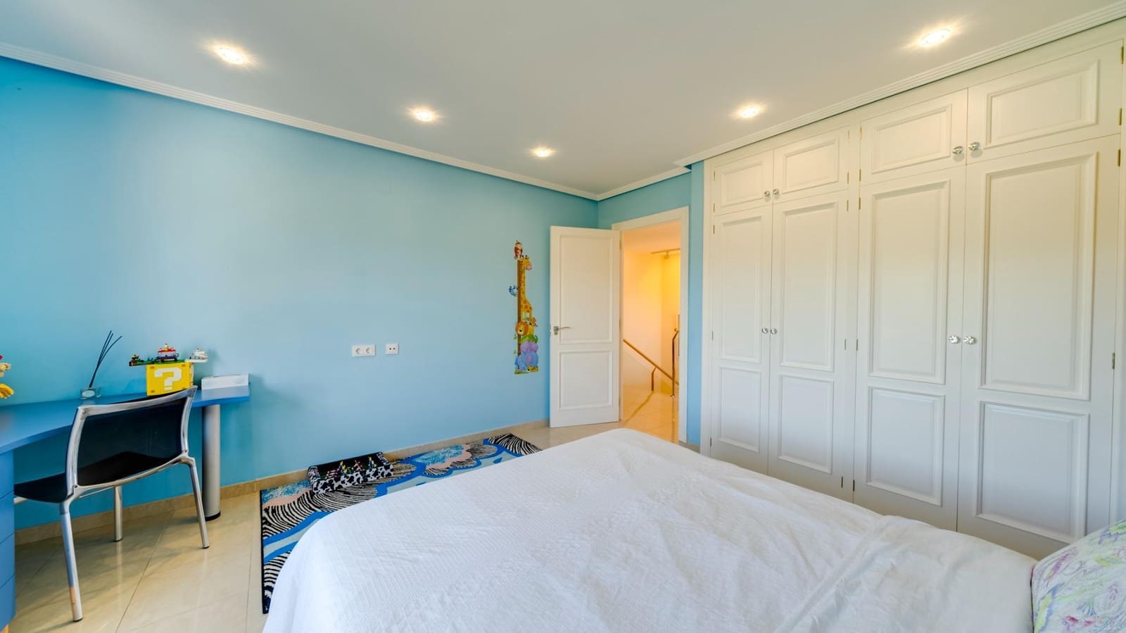 7 bedroom Villa for sale in Benidorm with pool - € 1,595,000 (Ref: 8097191)