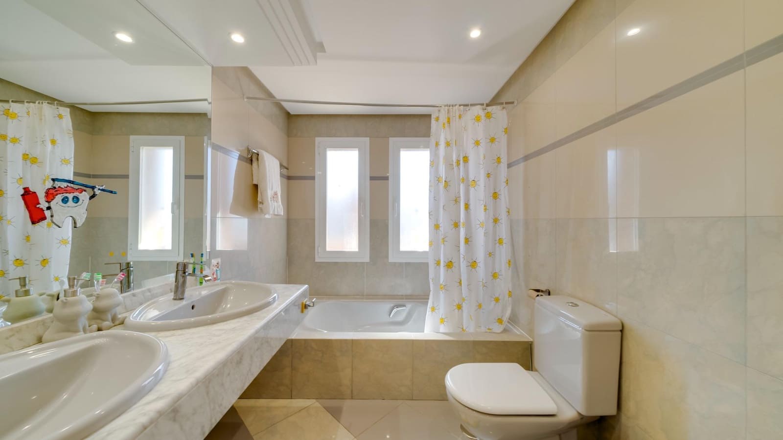 7 bedroom Villa for sale in Benidorm with pool - € 1,595,000 (Ref: 8097191)