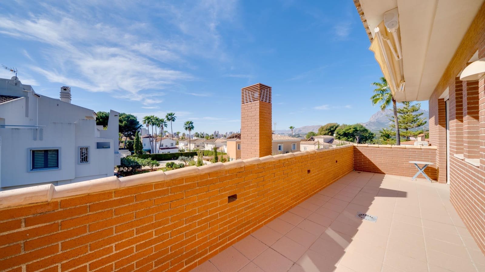 7 bedroom Villa for sale in Benidorm with pool - € 1,595,000 (Ref: 8097191)