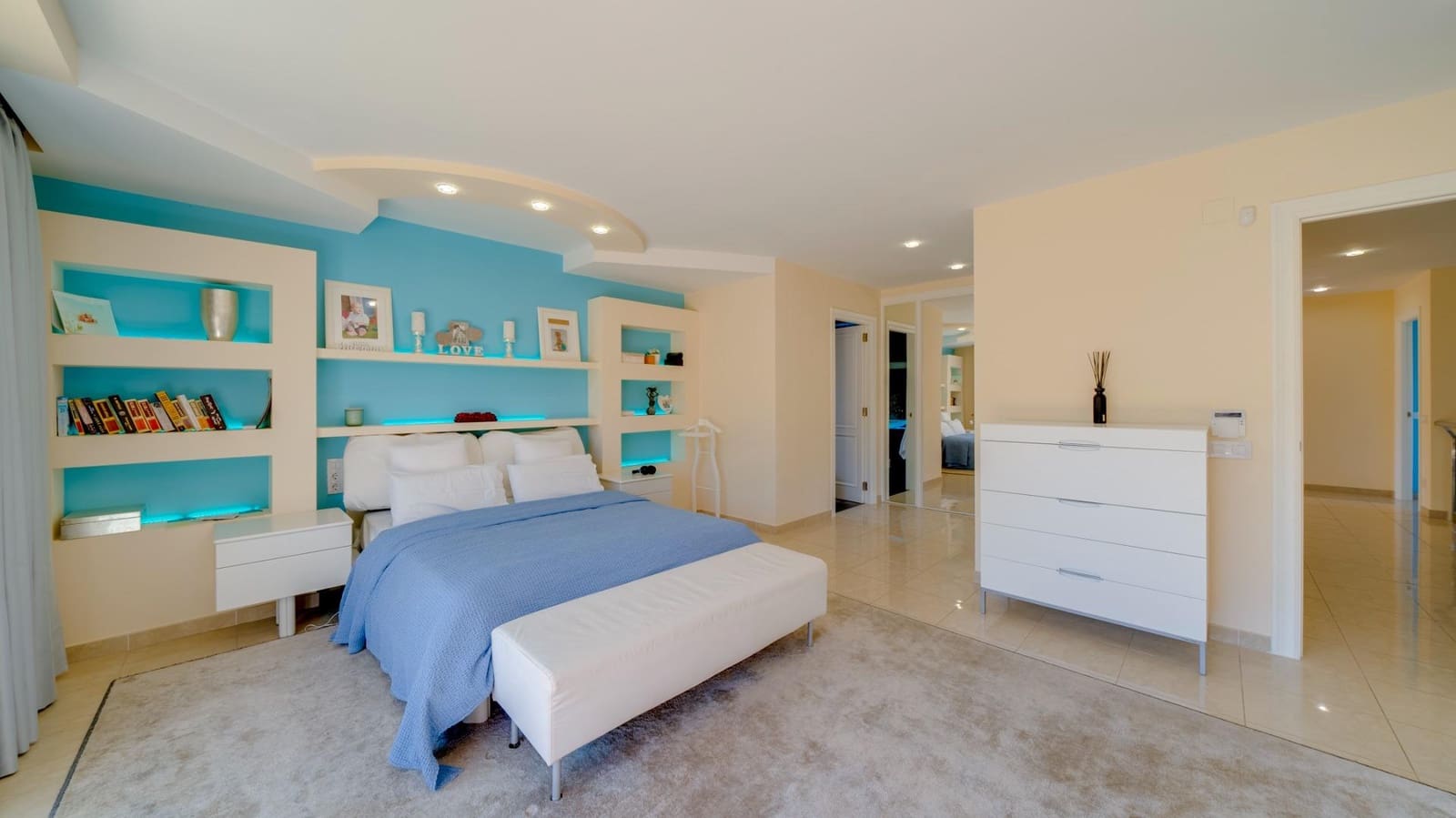 7 bedroom Villa for sale in Benidorm with pool - € 1,595,000 (Ref: 8097191)