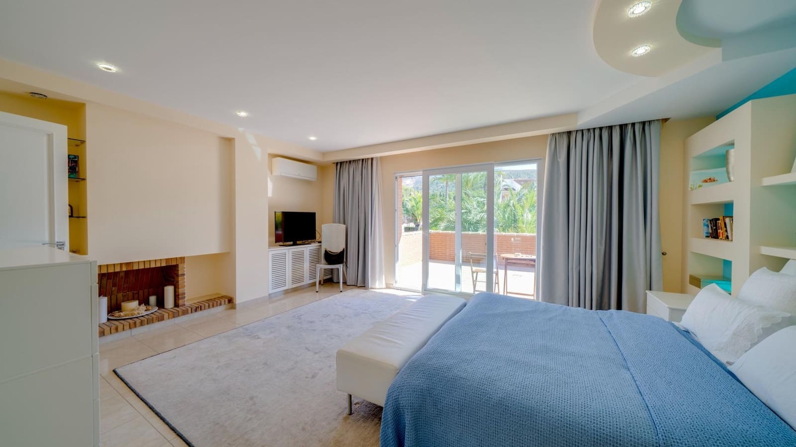 7 bedroom Villa for sale in Benidorm with pool - € 1,595,000 (Ref: 8097191)