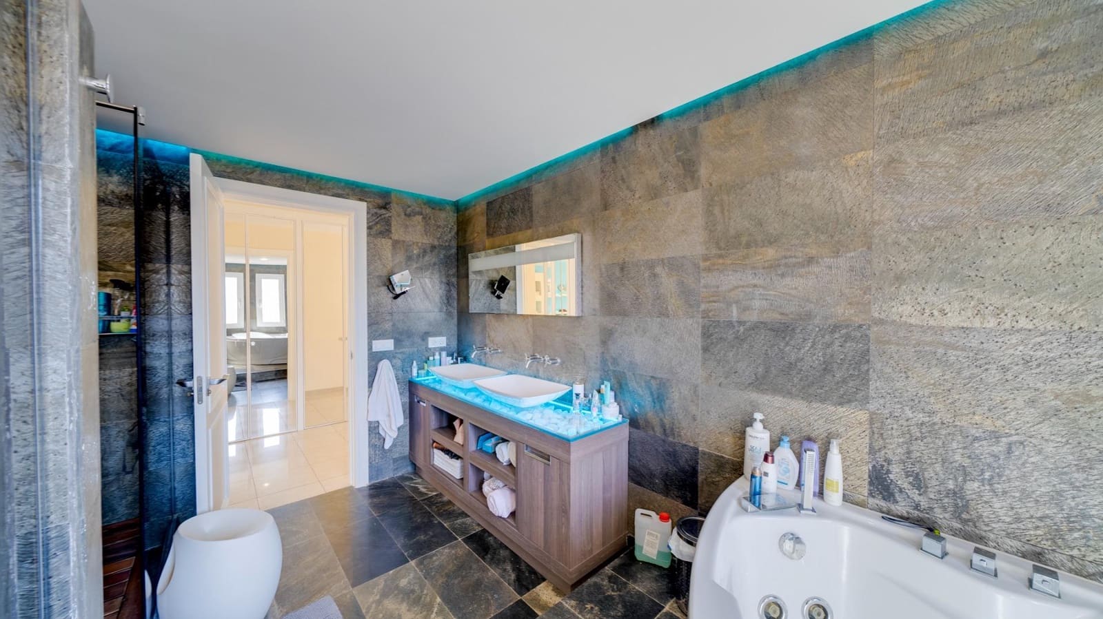 7 bedroom Villa for sale in Benidorm with pool - € 1,595,000 (Ref: 8097191)