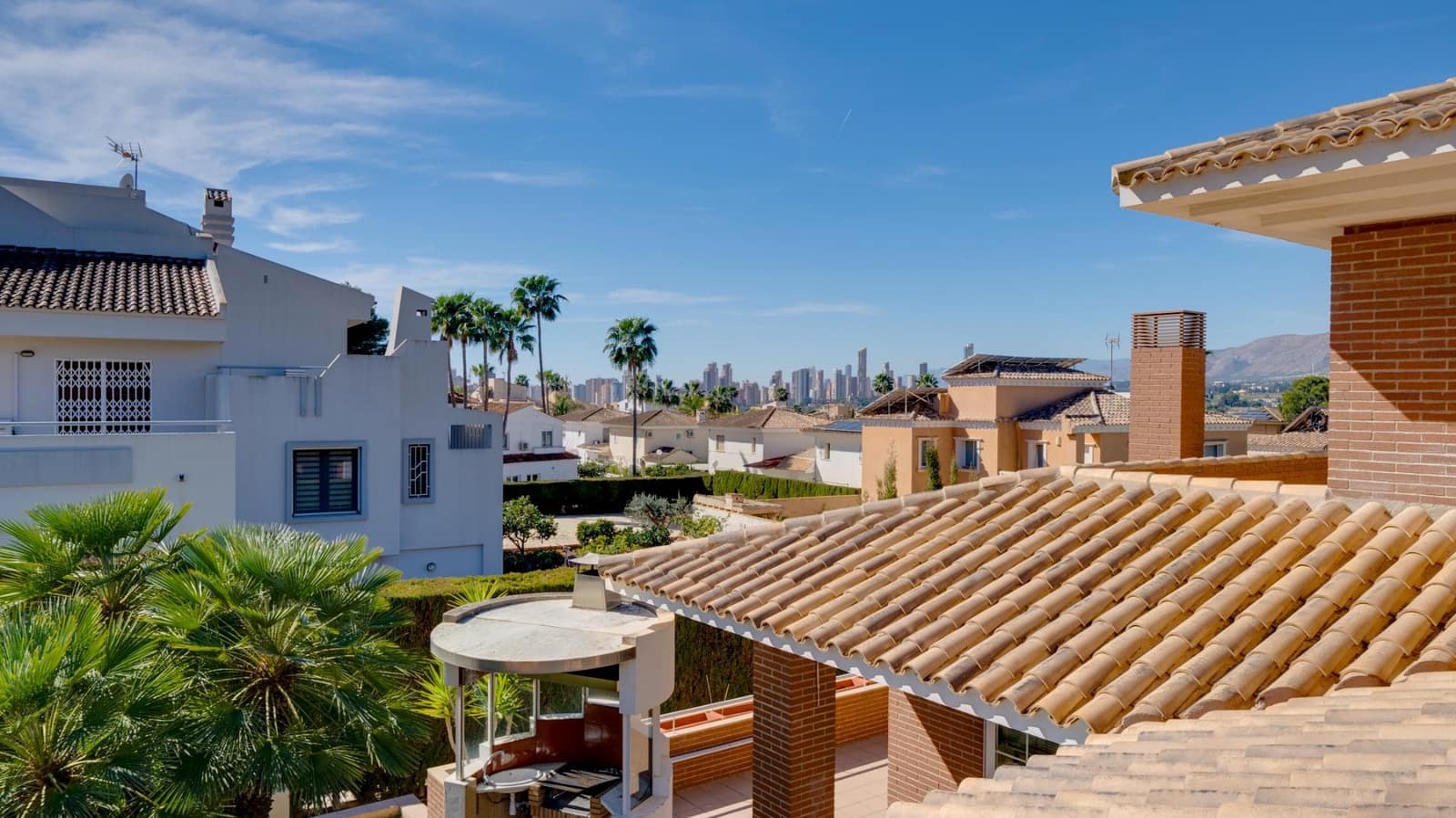 7 bedroom Villa for sale in Benidorm with pool - € 1,595,000 (Ref: 8097191)