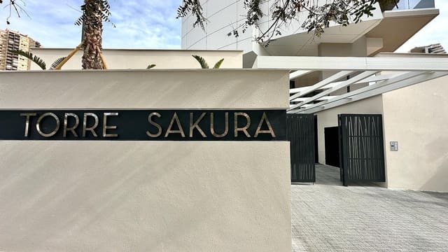 Apartamento de 2 habitaciones en Poniente, Benidorm en venta con piscina garaje - 570.000 € (Ref: 8102343)