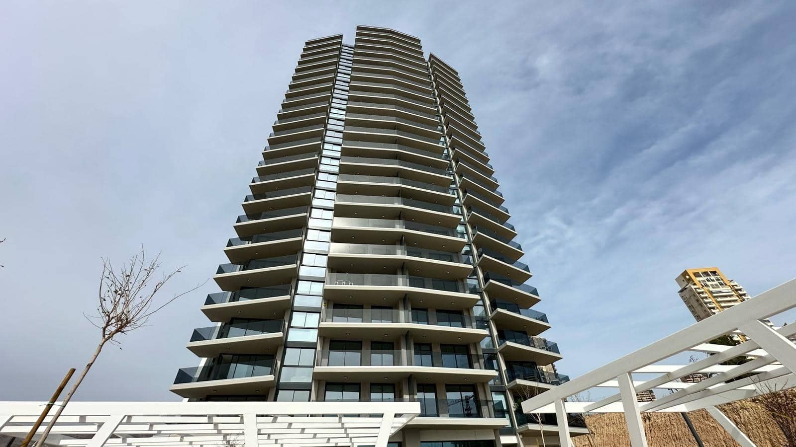 Apartamento de 2 habitaciones en Benidorm en venta con piscina garaje - 570.000 € (Ref: 8102343)