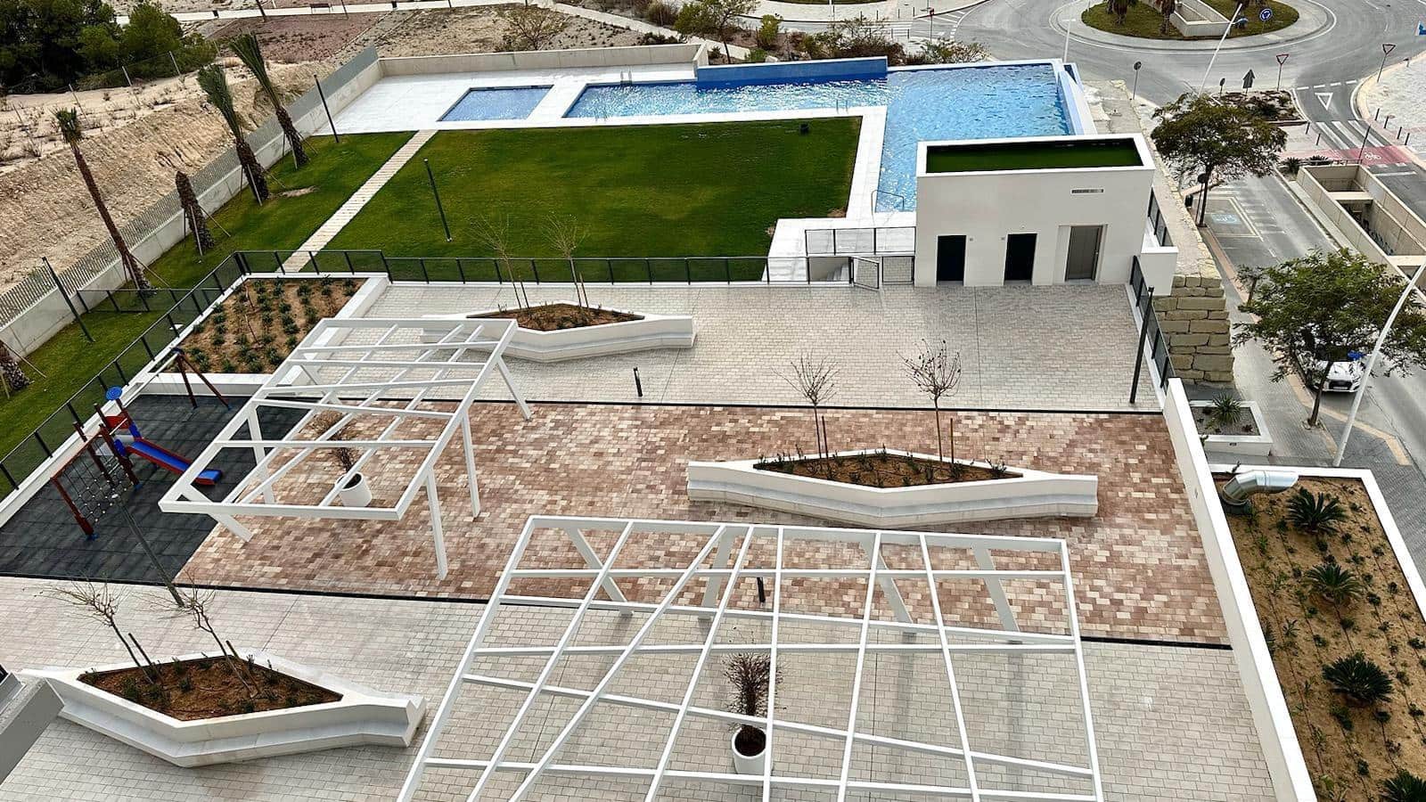 Apartamento de 2 habitaciones en Benidorm en venta con piscina garaje - 570.000 € (Ref: 8102343)